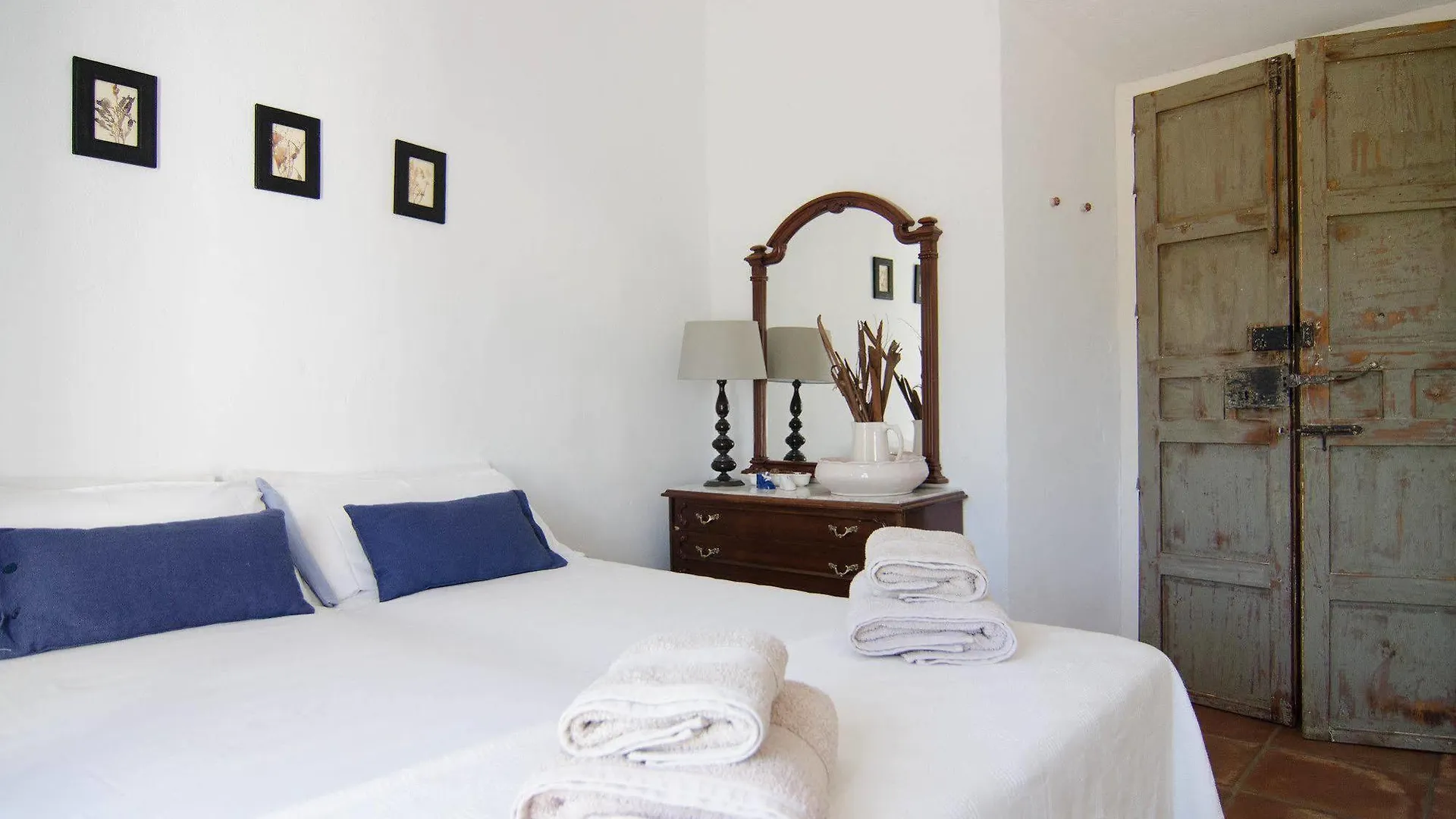 Country house Cortijo Juan Salvador Guest House Olias